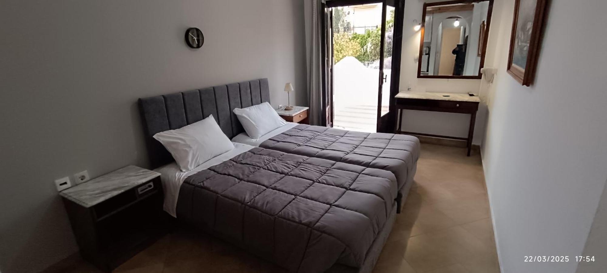 Odysseas Hotel Samos Extérieur photo